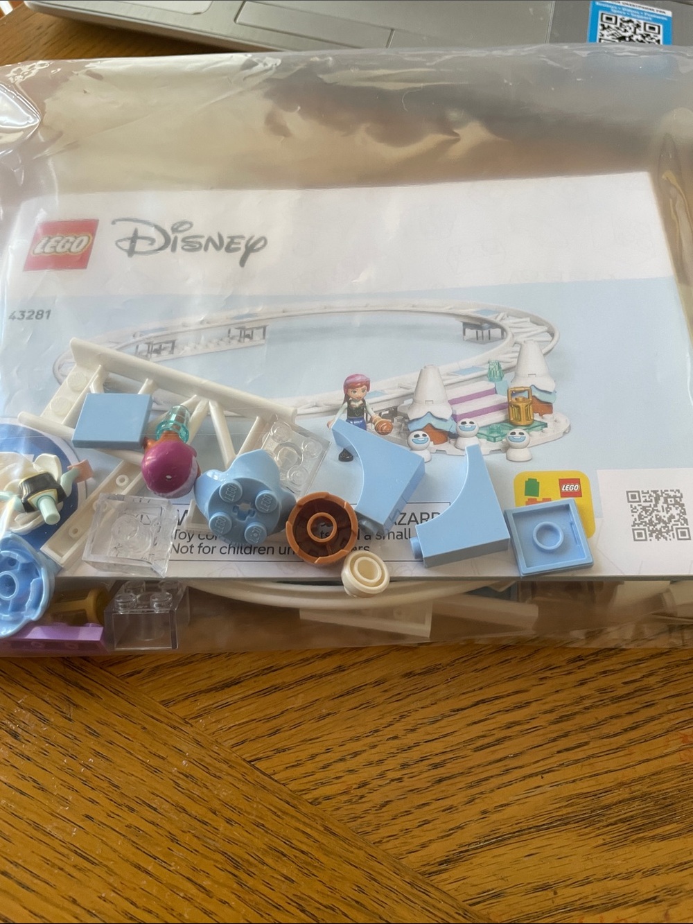 LEGO Disney Elsa's Ice Castle & Snow Ride Adventure 43281 Opened Box - Picture 6 of 14